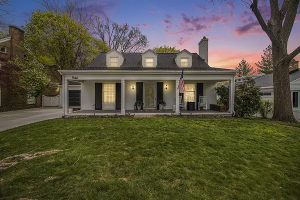 944 San Lucia SE Drive, East Grand Rapids, MI 49506