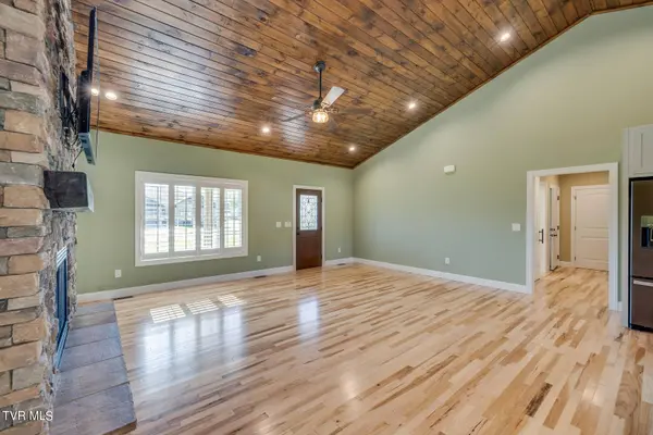 184 Southgate DR, Elizabethton, TN 37643