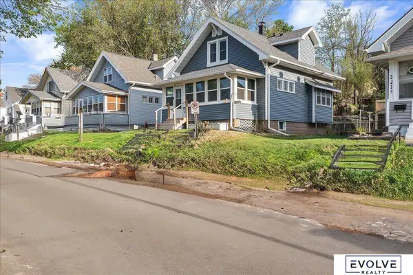 3211 Spring Street, Omaha, NE 68105