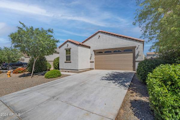 1074 W LOWELL Drive, San Tan Valley, AZ 85140