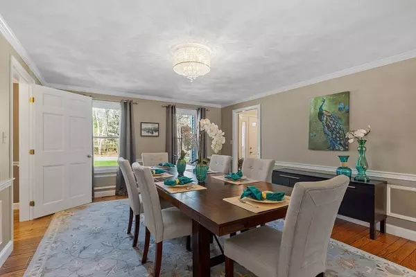 9 Deerfield Way, Andover, MA 01810