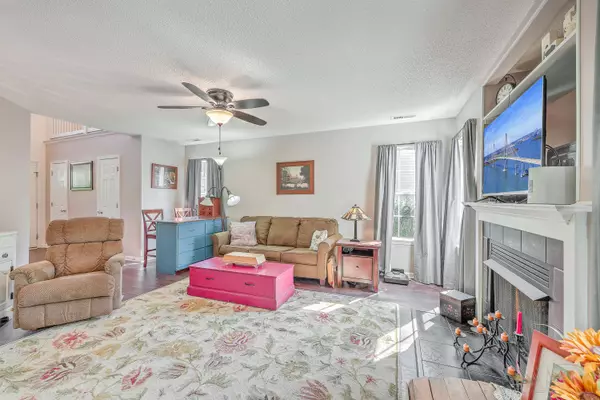 102 Ashton Dr, Goose Creek, SC 29445