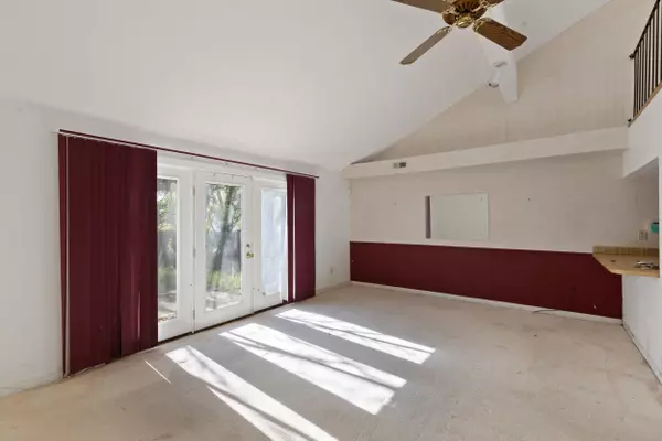 3308 Royal Wood RD, Lexington, KY 40515