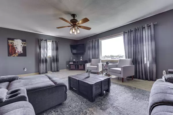 947 Berry RD, Greenwood, IN 46143