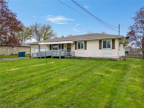 2974 Greenridge RD, Norton, OH 44203