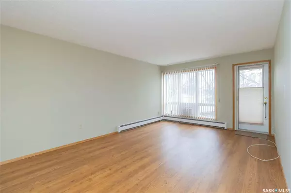 3220 33rd STREET W #106, Saskatoon, SK S7L 6K3