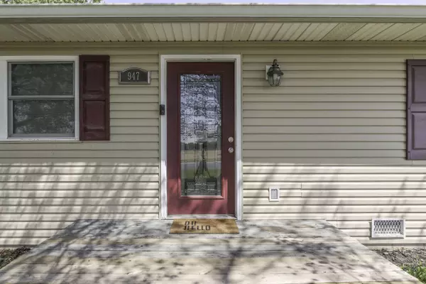 947 Berry RD, Greenwood, IN 46143