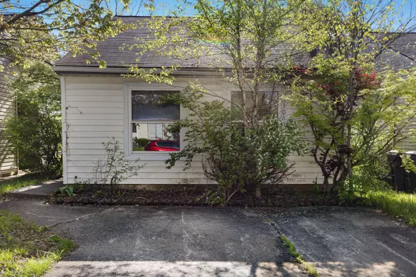 3308 Royal Wood RD, Lexington, KY 40515