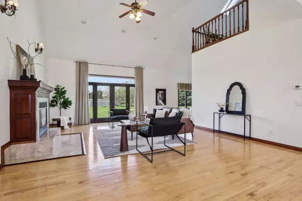 1940 Frawley Drive, Sun Prairie, WI 53590