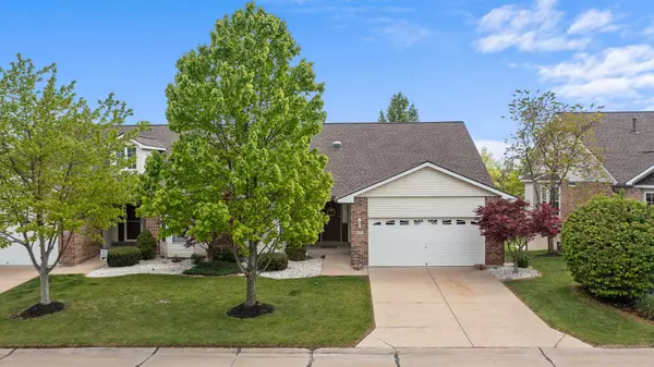 802 Penny Ln, St Peters, MO 63376-7374