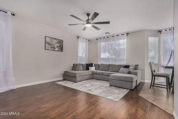 4212 E MILKY Way, Gilbert, AZ 85295