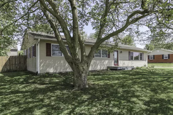 947 Berry RD, Greenwood, IN 46143