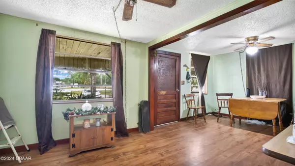 225 New Smyrna BLVD, Osteen, FL 32764