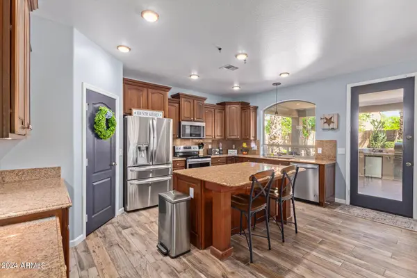 17814 W WOOD Drive, Surprise, AZ 85388