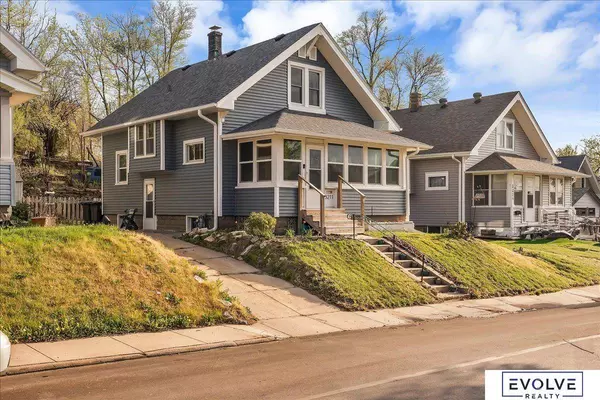 3211 Spring Street, Omaha, NE 68105