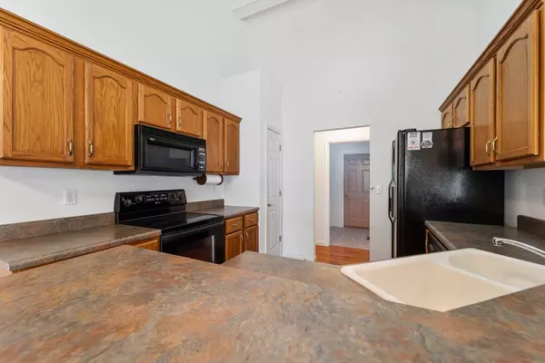 802 Penny Ln, St Peters, MO 63376-7374