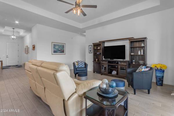 11718 W LUXTON Lane, Avondale, AZ 85323