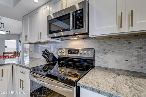 10363 HOMARD BLVD N, Jacksonville, FL 32225