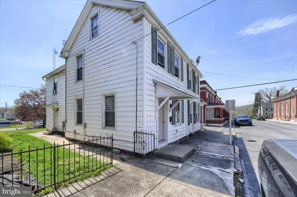 310 ORANGE ST, Mifflintown, PA 17059