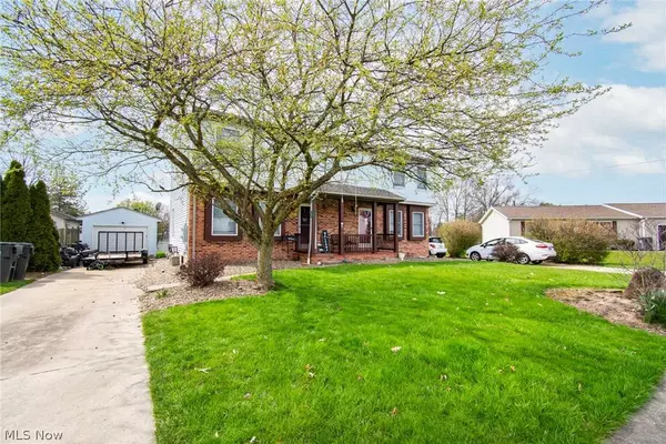 5643 London DR, Austintown, OH 44515