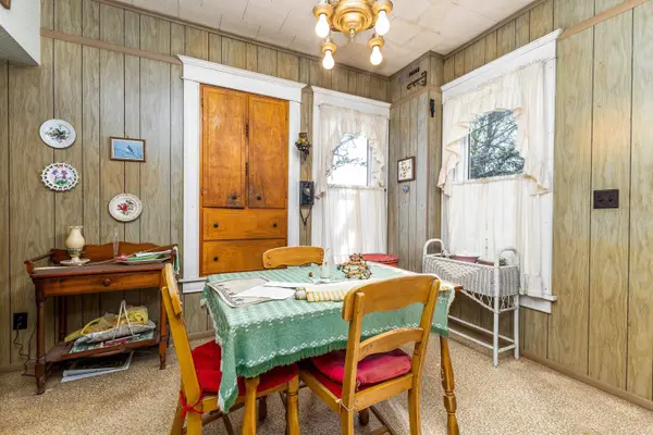 103 E Webster Street, Apple River, IL 61001