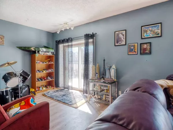 4906 51 AVE, Bentley, AB T0C0J0