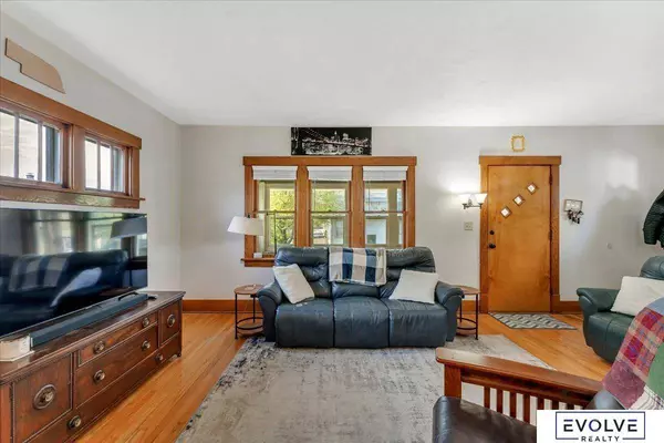 3211 Spring Street, Omaha, NE 68105