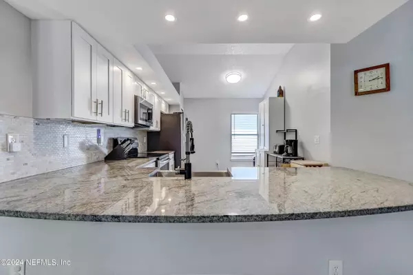 10363 HOMARD BLVD N, Jacksonville, FL 32225