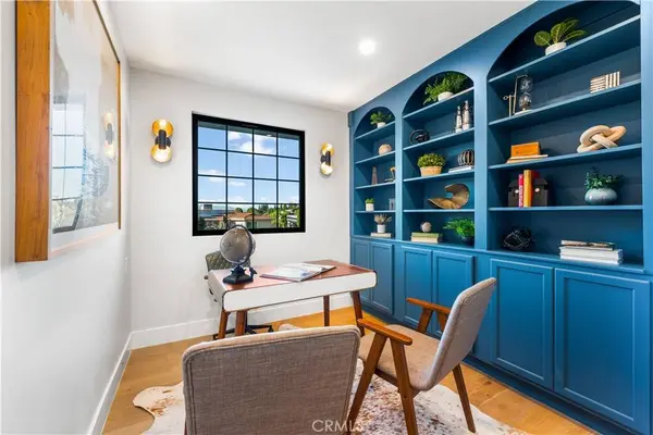 22778 Charlemont PL, Woodland Hills, CA 91364