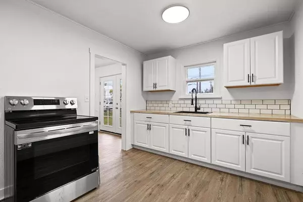 7422 E 3rd Ave, Spokane Valley, WA 99212