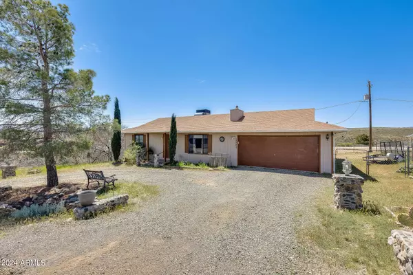 20057 E CLUB Lane, Mayer, AZ 86333