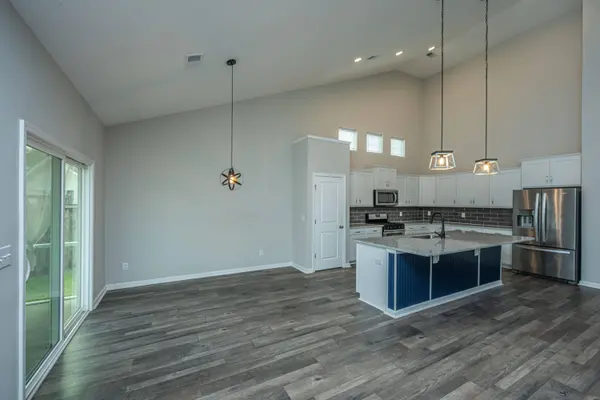 424 Stonefield Cir, Moncks Corner, SC 29461