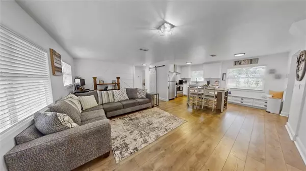 7110 14TH ST N, St Petersburg, FL 33702