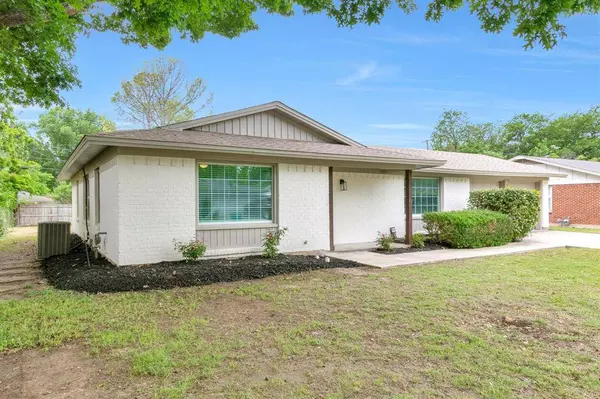 5612 Ammons Street, Haltom City, TX 76117