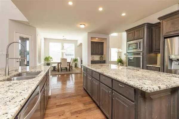 404 Monarch Hill Road, Keller, TX 76248