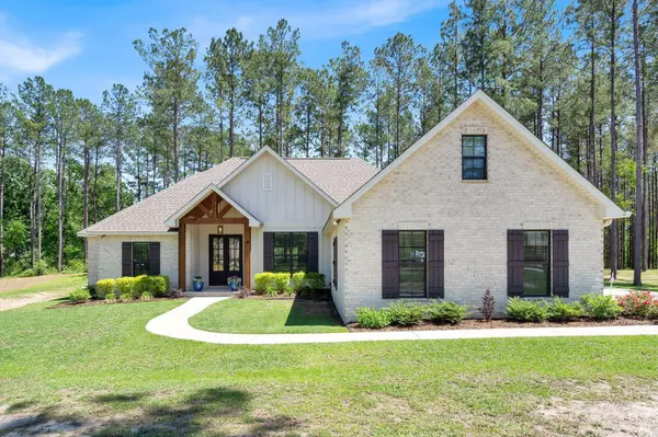 637 Scruggs Rd, Sumrall, MS 39482