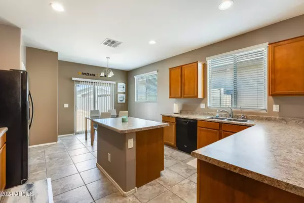 10346 W KINGMAN Street, Tolleson, AZ 85353