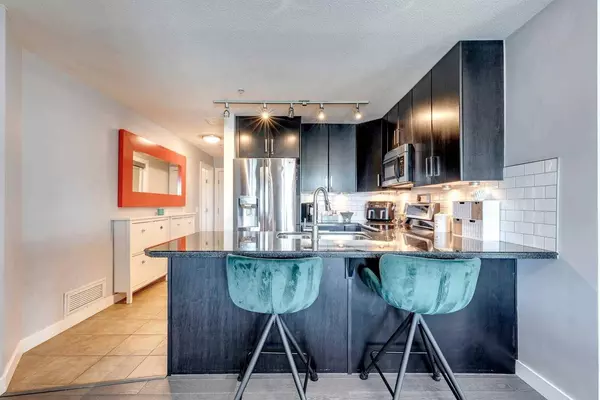 1410 1 ST SE #205, Calgary, AB T2G5T7