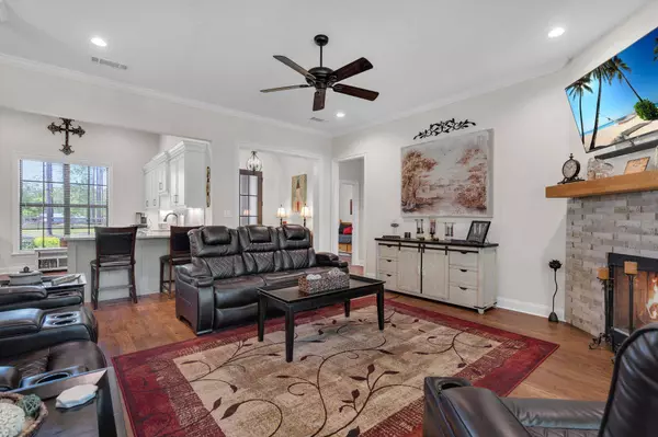 637 Scruggs Rd, Sumrall, MS 39482