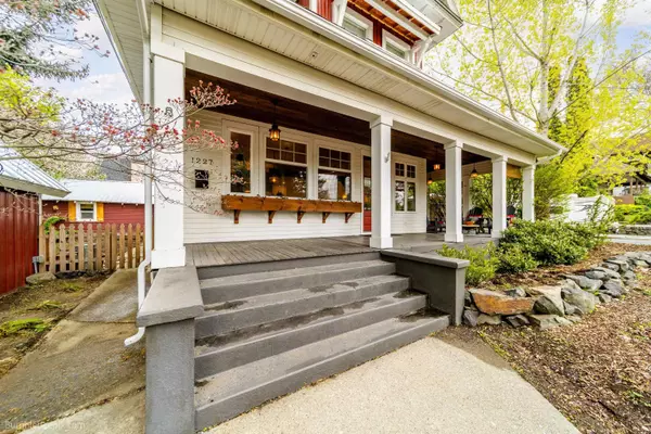 1227 S Adams St, Spokane, WA 99204