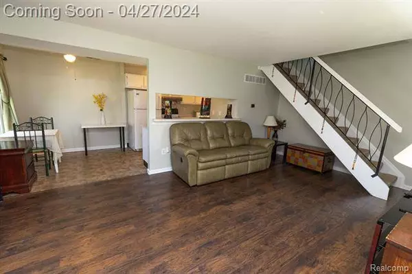 2825 GLENWOOD, Lake Orion, MI 48360