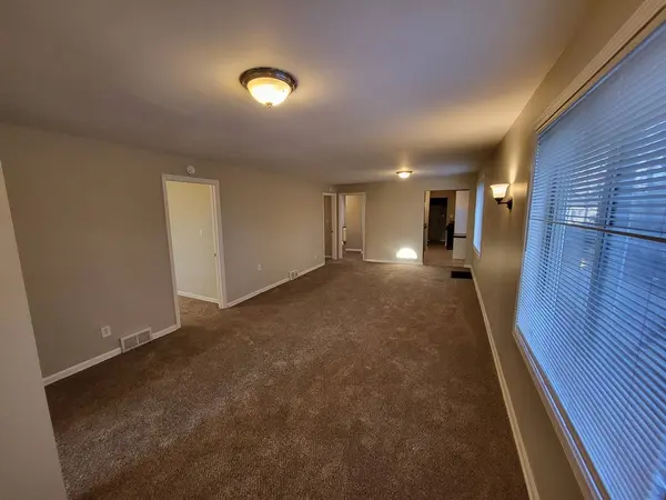 1423 Seymour Avenue, North Chicago, IL 60064