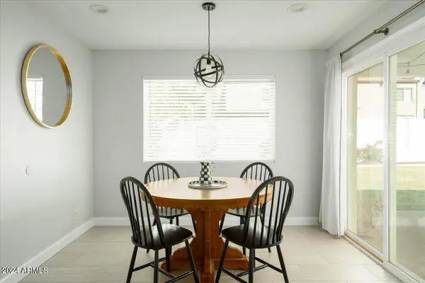 2323 N 51ST Place, Phoenix, AZ 85008