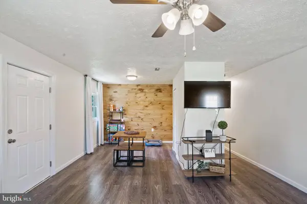 131 BIXLERS FERRY RD, Luray, VA 22835