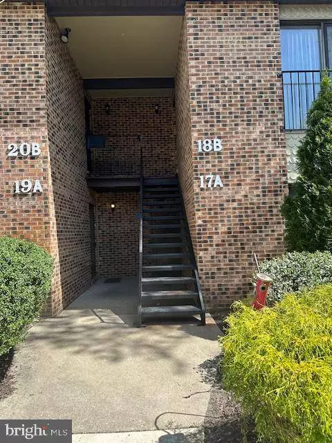 18-B SUMAC CT, Mount Laurel, NJ 08054