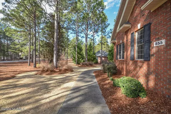 255 Longleaf Drive, West End, NC 27376