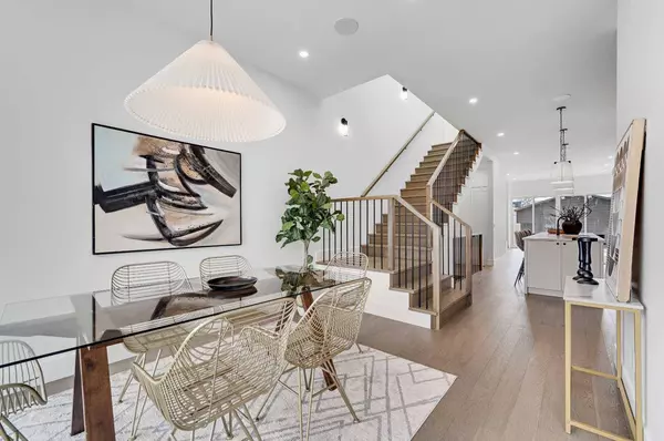 2419 31 AVE SW, Calgary, AB T2T 1T9