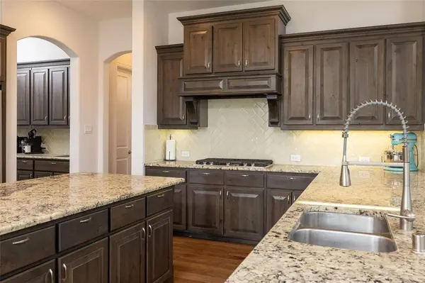 404 Monarch Hill Road, Keller, TX 76248