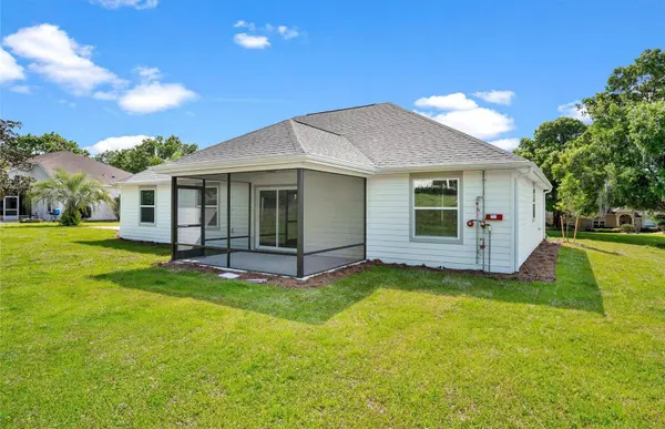 3938 OAK POINTE DR, Lady Lake, FL 32159