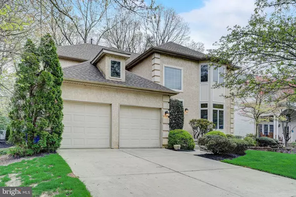 22 LEXINGTON CT, Mount Laurel, NJ 08054